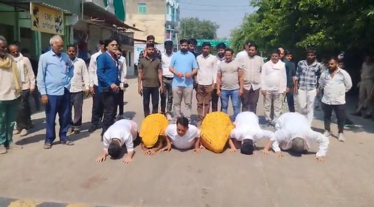 निर्दलीय प्रत्याशी नरेश मीणा ने भरा नामांकन, बोले- मेरा चुनाव भ्रष्टाचार के खिलाफ लड़ाई है