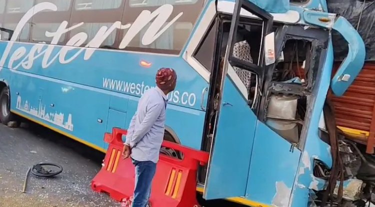 दिल्ली-मुंबई एक्सप्रेसवे पर भयंकर हादसा, अलवर के पिनान में वोल्वो बस का ट्रक से जोरदार टक्कर, 2 की मौत, 31 घायल