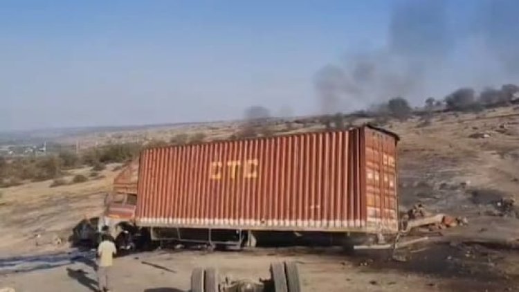 बिजोलिया घाट पर दिल दहला देने वाला हादसा, ब्रेक फेल ट्रक खाई के मुहरे पर लटका, ड्राइवर ने छलांग लगाकर बचाई जान