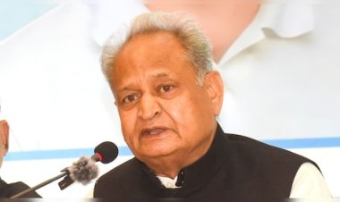 बांग्लादेश में हिंदुओं पर अत्याचार को लेकर अशोक गहलोत ने जताई चिंता, कहा मानवता पर कलंक