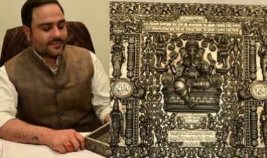 पिता ने बेटी को दिया अनोखा तोहफा, 3 किलो चांदी से बना 25 लाख का कार्ड वायरल, जानिए खासियत