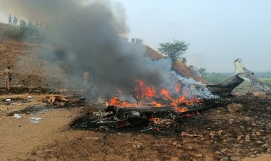 बारामती में लैंडिंग के वक्त हिला महाराष्ट्र,  प्लेन में सवार कोई शख्स जिंदा नहीं बचा.........