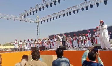 83 लाख का गोल्ड पहनकर पहुंचीं स्टूडेंट बनीं  ‘मिस मूमल’; मनीष पवार ‘मिस्टर डेजर्ट’ भी छाए रेत महोत्सव में