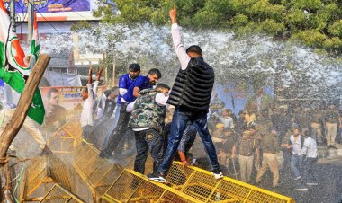 Jaipur में यूथ कांग्रेस का PCC कार्यालय के बाहर प्रदर्शन, पुलिस से झड़प