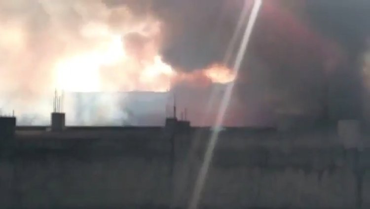 अलवर फैक्ट्री अग्नि कांड : 8 की मौत, मलबे में और लोगों के दबे होने की आशंका