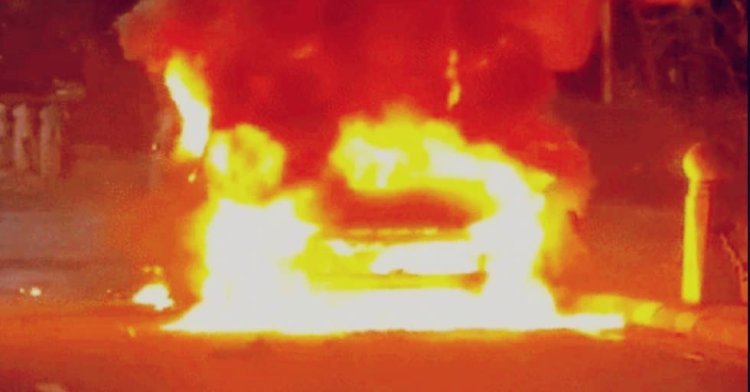 जयपुर में CNG कार में अचानक आग, चालक की सूझबूझ से कोई हताहत नहीं