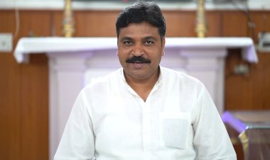 गजेंद्र शेखावत की चेतावनी पर जूली का पलटवार