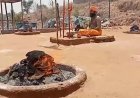 धधकती आग की 9 धूणियों के बीच महंत की तपस्या