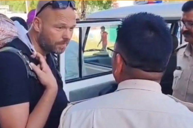 बीकानेर बॉर्डर पर विदेशी नागरिक पकड़ा: पूछताछ के दौरान रोने लगा युवक