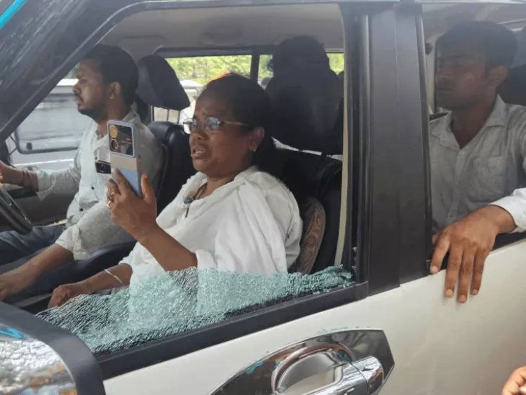 हुगली में TMC सांसद मिताली बाग की कार पर हमला