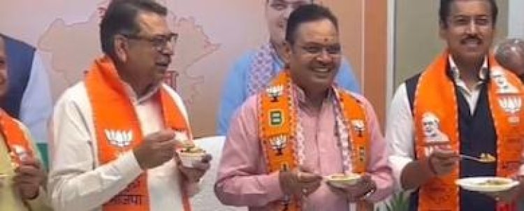 West Bengal Election Result 2026: ऐतिहासिक जीत की ओर BJP, जयपुर में जश्न का माहौल