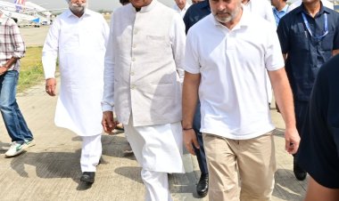 राहुल गांधी ने दिया संदेश...एक फोटो से मैसेज क्लियर..गहलोत आगे पायलट पीछे !