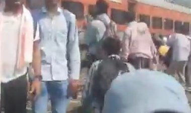 रणथंभौर एक्सप्रेस में बड़ा हादसा टला, पहियों से निकली चिंगारी और धुआं