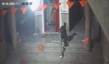 जयपुर: चौमूं के हनुमान मंदिर में चोरी, दानपात्र लेकर फरार हुए चोर; CCTV में कैद हुई वारदात- देखें वीडियो