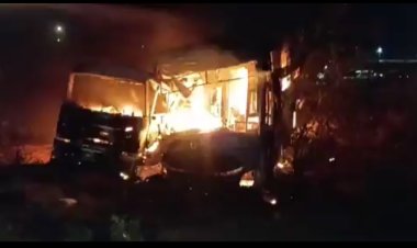 दौसा: दिल्ली-मुंबई एक्सप्रेसवे पर भीषण हादसा, बस-ट्रक की टक्कर के बाद लगी आग; 7 की मौत, 22 घायल- देखें भयावह विडिओ