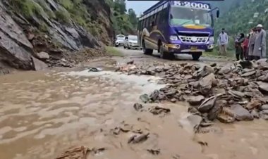 जम्मू-कश्मीर के डोडा में बादल फटा, भारी बारिश से तबाही; फसलें बर्बाद, सड़कें बंद