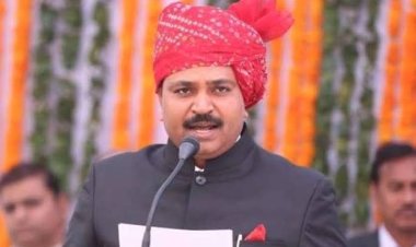 ‘कैसे-कैसे नमूने…’ बयान से गरमाई राजस्थान की राजनीति टीकाराम जूली ने किसको कहा 'नमूना' - देखें वीडियो