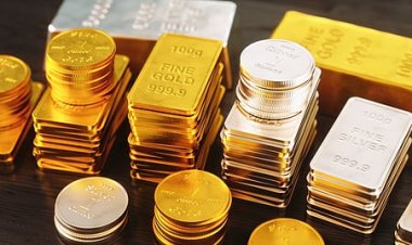 Gold Silver Price Today: सोने की चमक पड़ी फीकी, चांदी में भी नरमी, खरीदारी से पहले जानें 18, 22 और 24 कैरेट के ताजा भाव