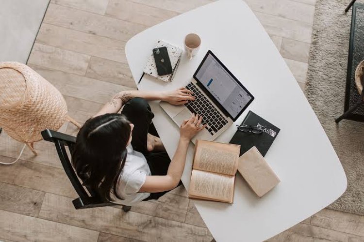 अब 50% कर्मचारी करेंगे Work From Home! पार्किंग भी होगी दोगुनी महंगी, सरकार का बड़ा फैसला