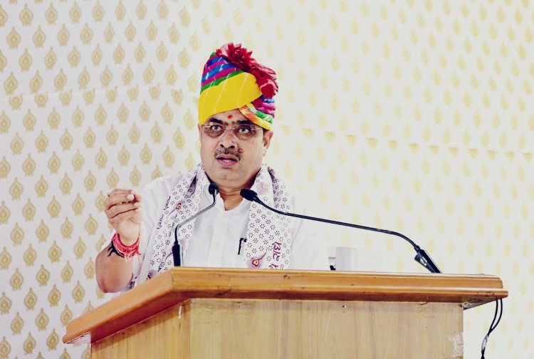 Rajasthan 8th Pay Commission: राजस्थान कर्मचारियों के लिए बड़ी अपडेट, 8वें वेतन आयोग पर बनेगी हाई लेवल कमेटी, CM भजनलाल का बड़ा संकेत