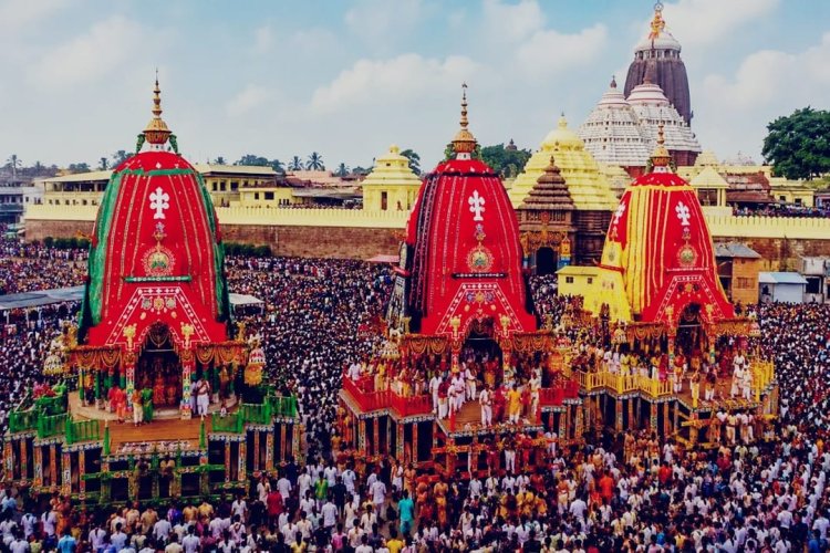 पुरी रथ यात्रा में बिगड़े हालात, दम घुटने और हार्ट अटैक से दो श्रद्धालुओं की मौत, कई लोग अस्पताल में भर्ती