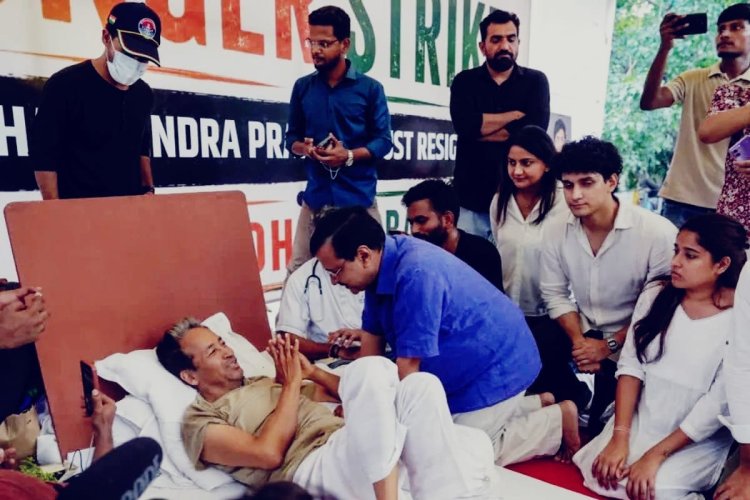 सोनम वांगचुक के समर्थन में पहुंचे केजरीवाल, बोले- सरकार ने नहीं सुनी आवाज तो 2029 में चुकानी पड़ेगी कीमत
