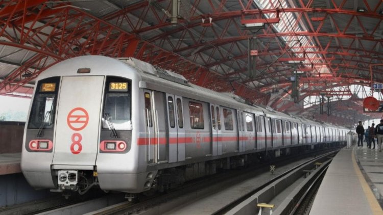 Delhi Metro : खुले सभी 17 मेट्रो स्टेशन, यात्रियों के लिए फ्री...CJP ने खत्म किया प्रदर्शन, सरकार से लिखित आश्वासन का इंतजार