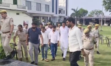 Alwar News: अमित शाह के दौरे से पहले कांग्रेस जिलाध्यक्ष बलराम यादव हिरासत में, 20-25 कार्यकर्ताओं को नजरबंद करने का दावा