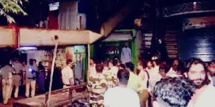 कुर्ला में बड़ा हादसा: घर पर आ गिरी क्रेन, JCB शिफ्टिंग के दौरान मचा हड़कंप; कई घायल
