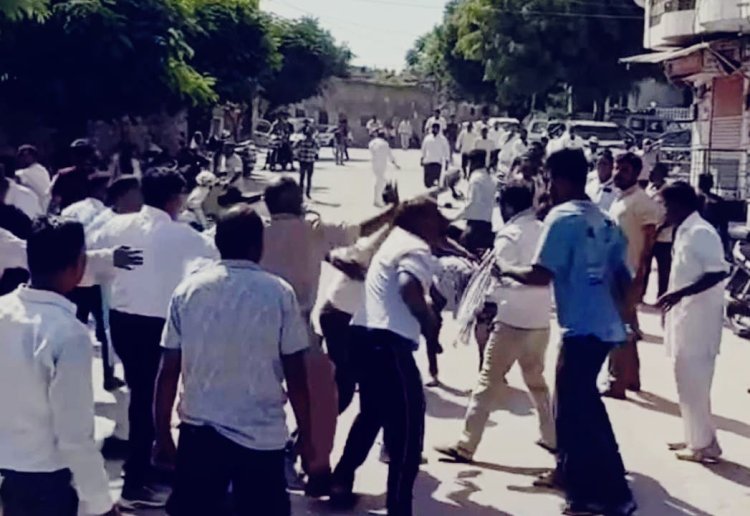 Ajmer Nikay Chunav: फर्जी मतदान की शिकायत पर निर्दलीय प्रत्याशी से मारपीट, पुलिस ने किया हल्का बल प्रयोग
