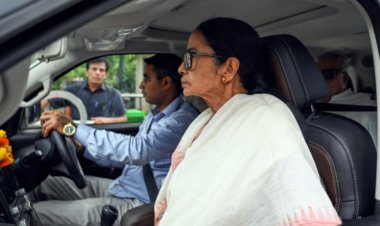 ममता बनर्जी पहली बार ज्ञानेश कुमार के खिलाफ प्रदर्शन में शामिल, राहुल-प्रियंका के साथ राष्ट्रपति से करेंगी मुलाकात