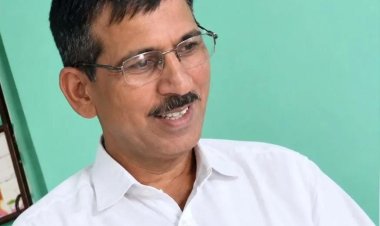 नोट लेते वीडियो वायरल हुआ तो गई कुर्सी: पदमपुर तहसील का पेशकार कृष्ण कुमार निलंबित, श्रीगंगानगर में एक महीने में दूसरा पेशकार गिरी गाज