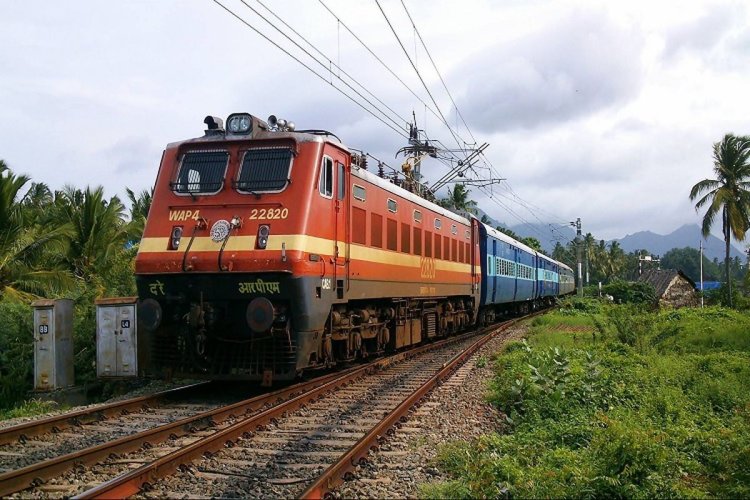 जयपुर से दिल्ली जाने वाले यात्री परेशान, 13 ट्रेनें रद्द; दो महीने पहले बुक टिकट के बाद भी बदला सफर